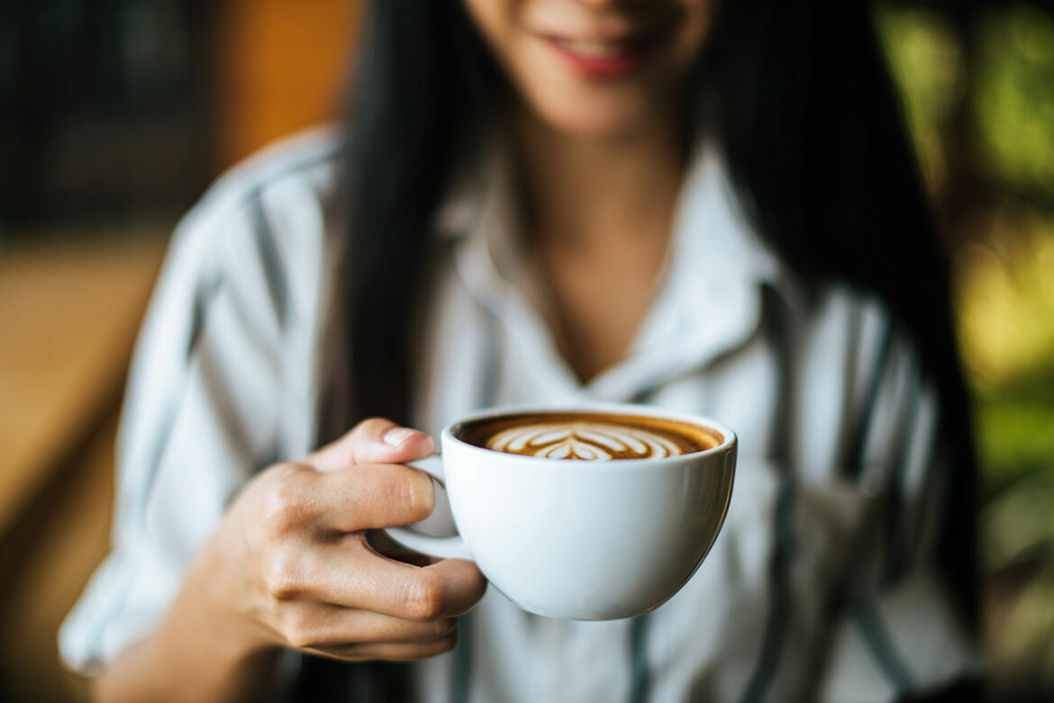 5 วิธีแนวคิดในการทำให้นิสัยการดื่มกาแฟของคุณยั่งยืนมากขึ้น