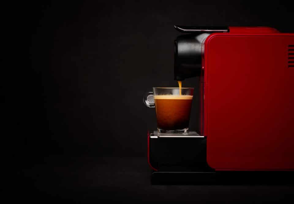 เครื่องชงกาแฟพร้อมถ้วยกาแฟ เครื่องชงกาแฟ Nespresso