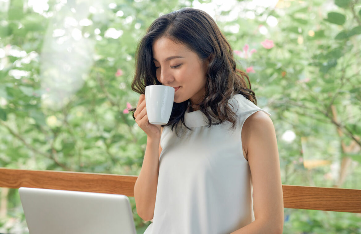 ดื่มกาแฟตอนท้องว่าง คุณควรดื่มกาแฟในขณะท้องว่างหรือไม่?