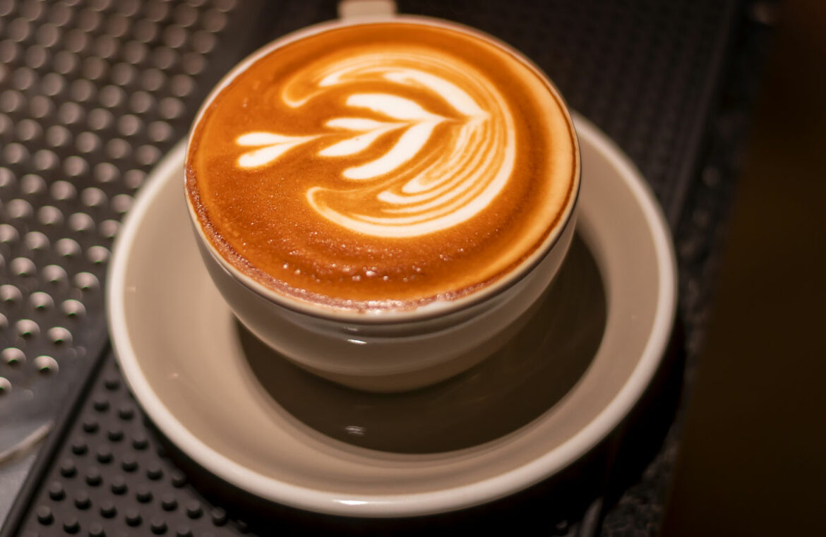 กาแฟกับลาเต้ต่างกันอย่างไร coffee vs latte