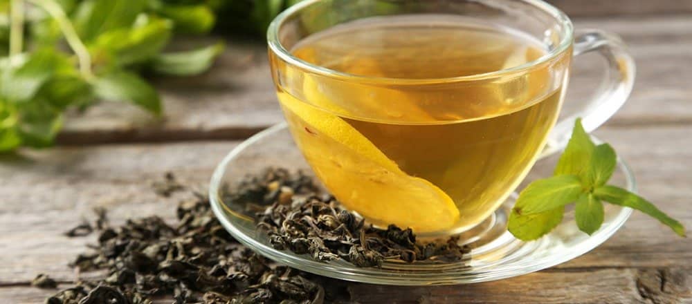 คุณควรดื่มชาเขียวก่อนหรือหลังอาหาร? ดื่มชาเขียวเวลาใด